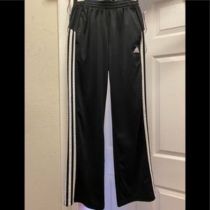 Adidas kids training pants Size (10/12)